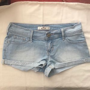Hollister Frayed Shorts Light Wash Denim Size 1